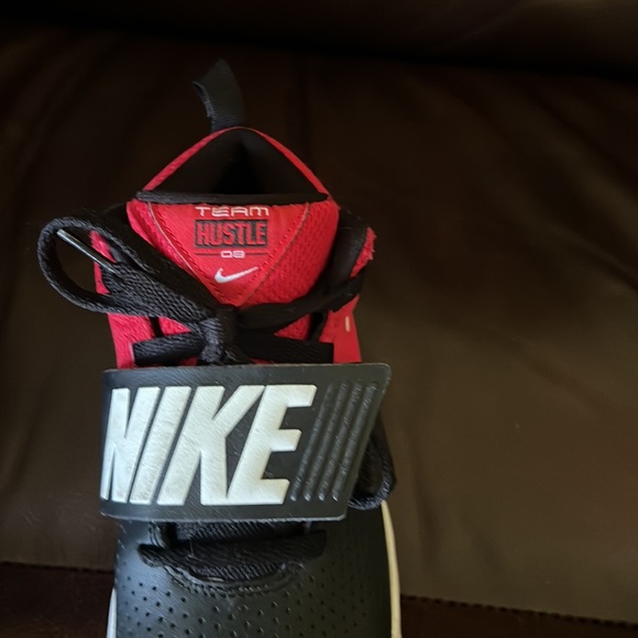 👟👟Nike size 5.5 boys red and black and white one doesn’t have straps - Picture 7 of 10